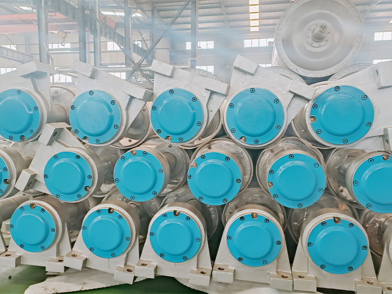 Paper machine accessories